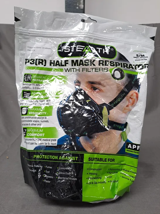 STEALTH P3(R) HALF MASK RESPIRATOR WITH FILTERS