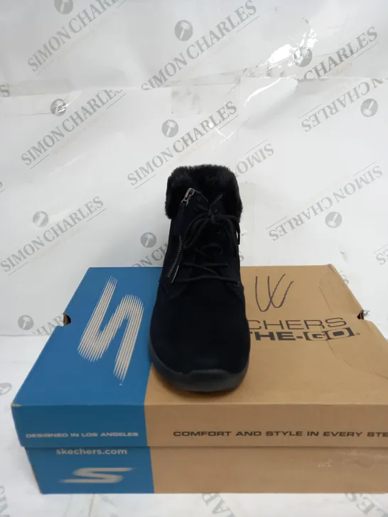 SKECHERS ON-THE-GO MIDTOWN GOODNATURED SUEDE LACE UP CHUGGA BOOT - BLACK - UK 5.5