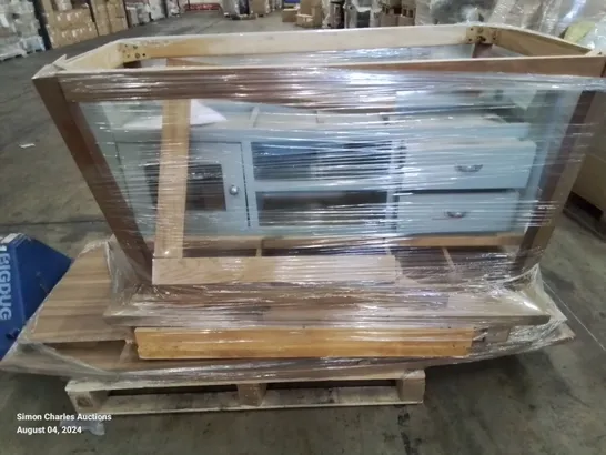 PALLET CONTAINING VARIOUS SIDEBOARD AND FURNITURE PARTS 