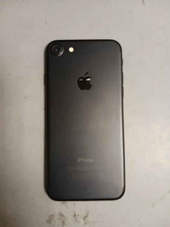 APPLE IPHONE 7 128GB MN922B/A