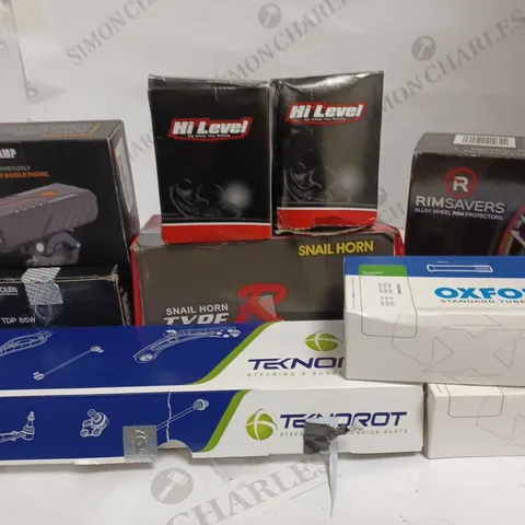 LOT OF APPROX. 9 ASSORTED ITEMS TO INCLUDE RIMSAVERS ALLOY WHEEL RIM PROTECTORS, LED BICYCLE LAMP, TYPE R SNAIL HORN, OXFORD 40MM SCHRADER VALVE INNER TUBE, ETC.