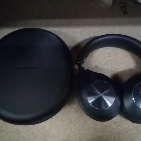 BOXED TECHNICS F70 NOISE CANCELLING AND WIRELESS HEADPHONES