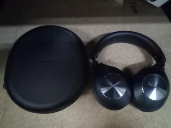 BOXED TECHNICS F70 NOISE CANCELLING AND WIRELESS HEADPHONES