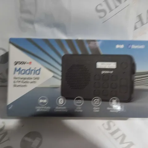 SEALED GROOV-E MADRID RECHARGEABLE DAB & FM DIGITAL RADIO