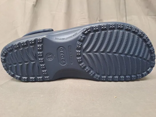 PAIR OF CROCS CLASSIC IN NAVY UK SIZE M14