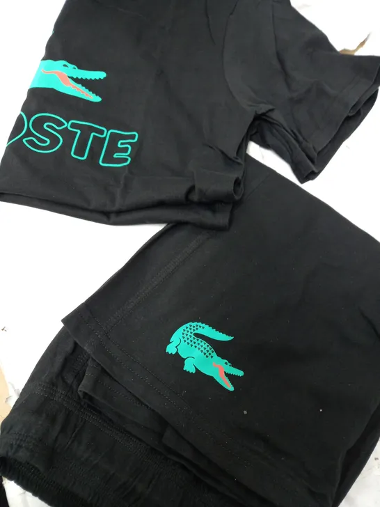 LACOSTE SHORTS AND T-SHIRTS SET IN SIZE LARGE