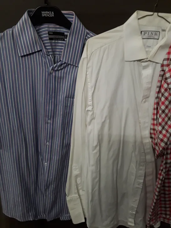 LOT OF 4 ASSORTED MEN'S LONG SLEEVE SHIRTS TO INCLUDE PINK AND MIRROR IN VARIOUS SIZES 