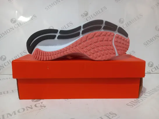 BOXED PAIR OF NIKE AIR ZOOM PEGASUS 37 SHOES IN PEACH UK SIZE 5