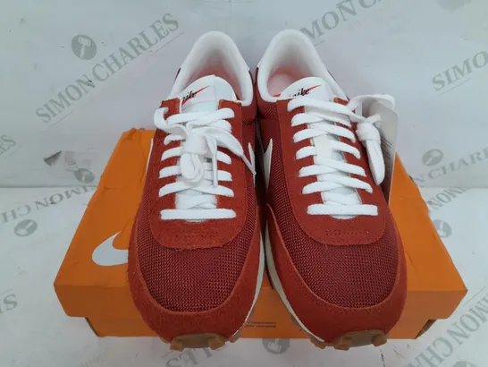 BOXED PAIR OF NIKE WOMENS NIKE DAYBREAK VINTAGE TRAINERS IN RUGGED ORANGE - UK 5.5