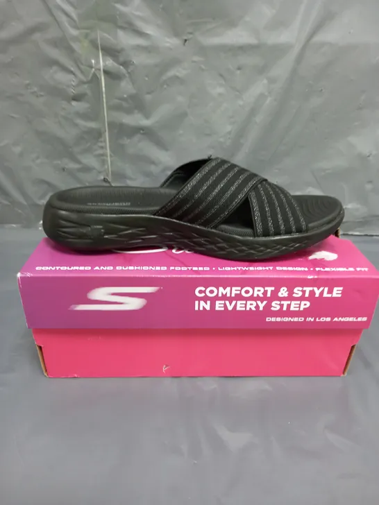 SKECHERS GO WALK SANDALS BLACK SIZE 4