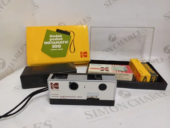 KODAK POCKET INSTAMATIC 300 CAMERA OUTFIT 