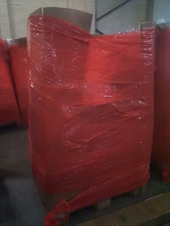 PALLET OF ASSORTED ITEMS TO INCLUDE CHRISTMAS TREE, TOILET STOOL. GARDEN SPRINKLER, LIFTING SOCKET, PILLOWS ETC