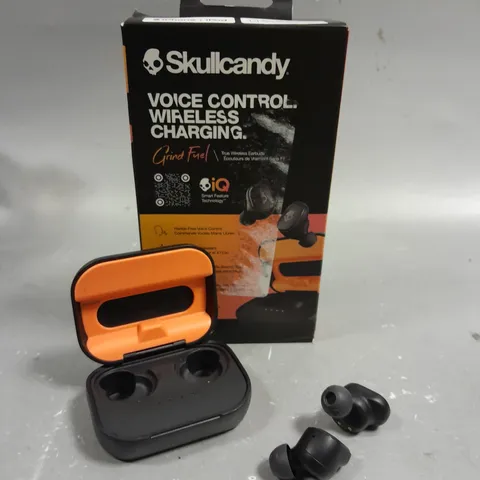 BOXED SKULLCANDY GRIND FUEL WIRELESS EARPHONES 