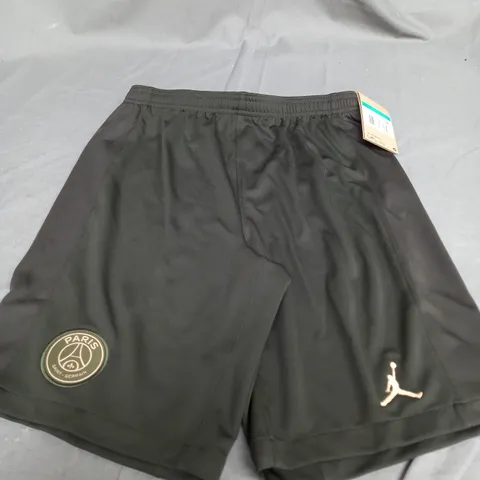 AIR JORDAN KHAKI STANDARD FIT SHORTS - XL KIDS