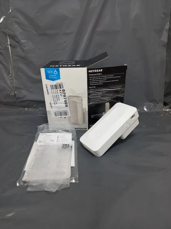 BOXED NETGEAR AX1600 WIFI EXTENDER