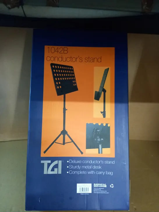 BOXED DELUXE CONDUCTORS STAND