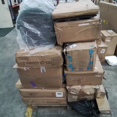 A PALLET OF VARIOUS FURNITURE PARTS AND CUSHIONS 