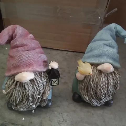 2 BOXED PAIRS OF LED GNOMES FIGURES