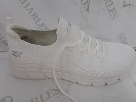 BOBS SPORT BY SKETCHERS WHITE TRAINERS - UK 6