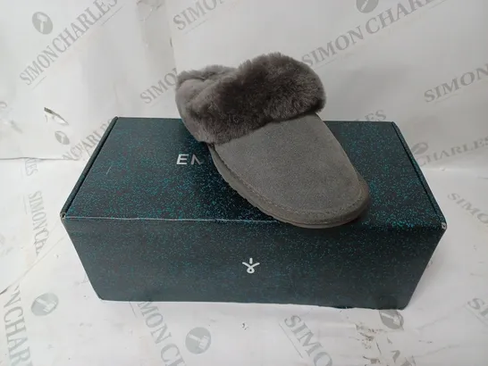 BOXED EMU NEST JOLIE SHEEPSKIN SLIPPERS, CHARCOAL - SIZE 8