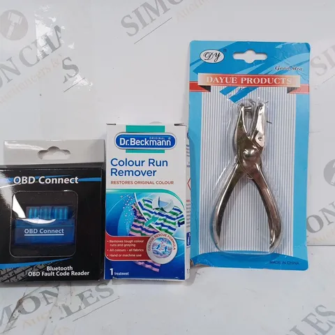 APPROXIMATELY 10 ASSORTED HOUSEHOLD ITEMS TO INCLUDE COLOUR RUN REMOVER, OBD CONNECT FAULT CODE READER, ETC