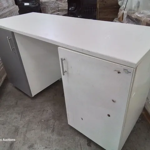 THREE MOBILE PEDESTAL DESKS/WORKSTATIONS 464 × 560