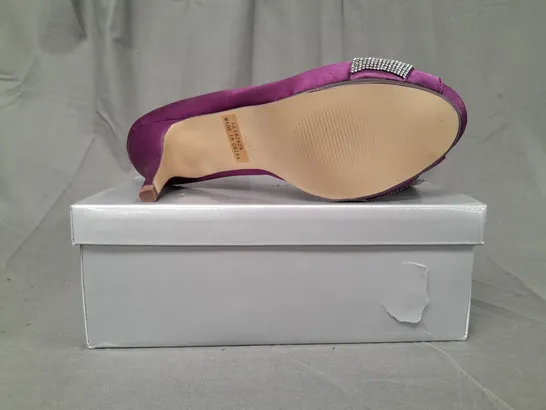 BOX OF APPROXIMATELY 12 PAIRS OF OCCASIONS BY CASANDRA PEEP TOE HIGH HEEL SHOES IN PURPLE W. JEWEL EFFECT - VARIOUS SIZES