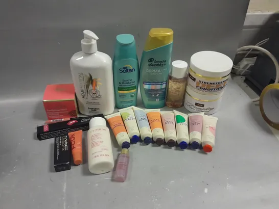 BOX OF APPROXIMATELY 15 COSMETIC ITEMS TO INCLUDE AFTERSUN LOTION, HAND CREAM, HAIR BUTTER, ETC