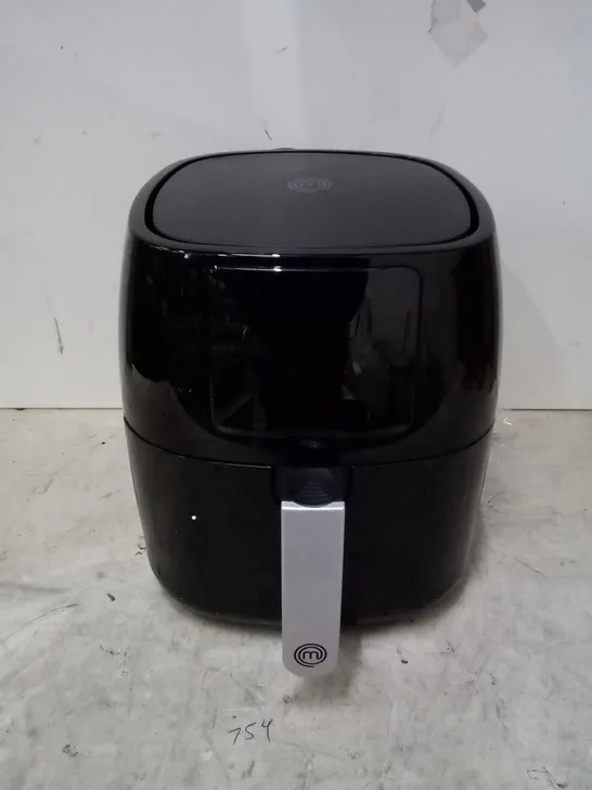 BOXED MASTERCHEF 4.5L DIGITAL AIR FRYER 