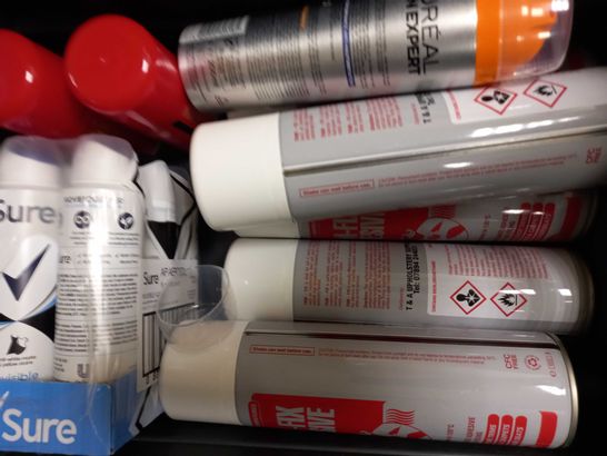 LOT OF APPROXIMATELY 18 AEROSOLS & SPRAYS, TO INCLUDE ADHESIVE, PRIMER, DEEP HEAT, ETC