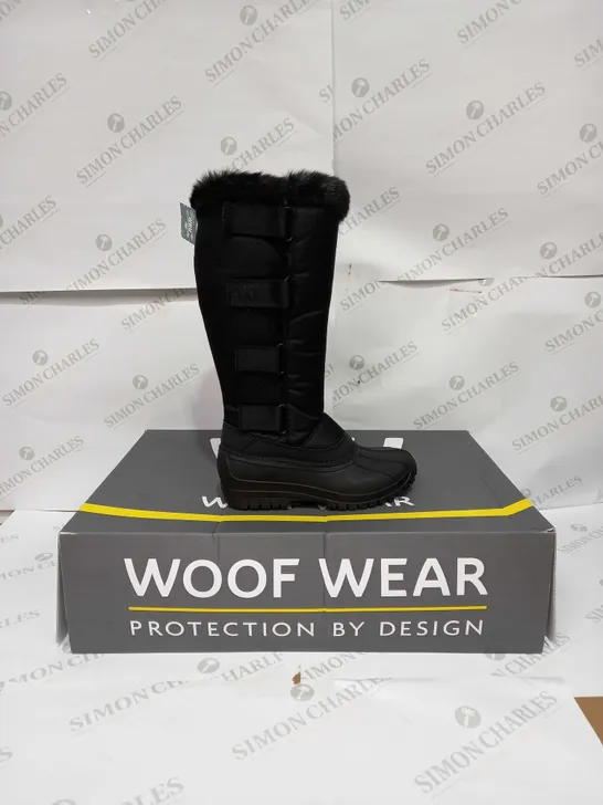 WOLF WEAR LONG YARD BOOT IN BLACK - UK 5 