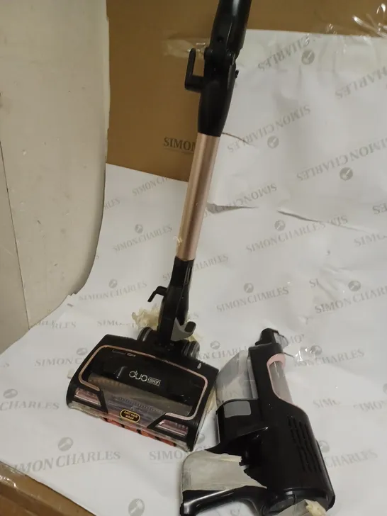 SHARK CORDED STICK VACUUM HZ500UKT