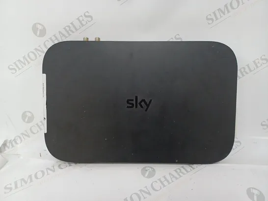 SKY Q BOX - ES140