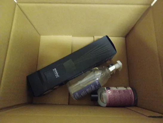 BOX OF APPROXIMATELY 10 ITEMS INCLUDING MILLEFIORI REED DIFFUSER, GRACE COLE HAND WASH AND AROMAWORKS ESSENTIAL OILS