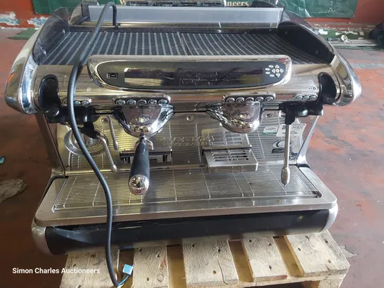 TRADITIONAL FAEMA EMBLEMA COFFEE MACHINE