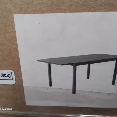 BOXED MOOREA ALUMINIUM TABLE WITH GLASS TOP