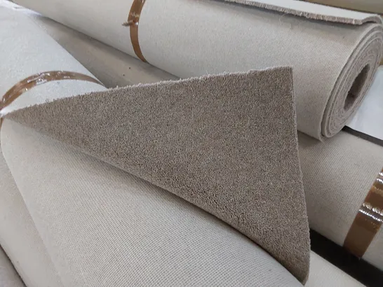 ROLL OF QUALITY ROSENDALE CROPTON CARPET // SIZE: APPROX. 1.16 X 5m