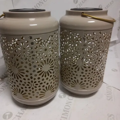 GARDEN REFLECTIONS SET OF 2 PATTERNED SOLAR LANTERNS, FLOWER