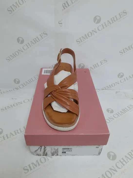 MODA IN PELLE OLANNA SANDAL TAN LEATHER - SIZE 6