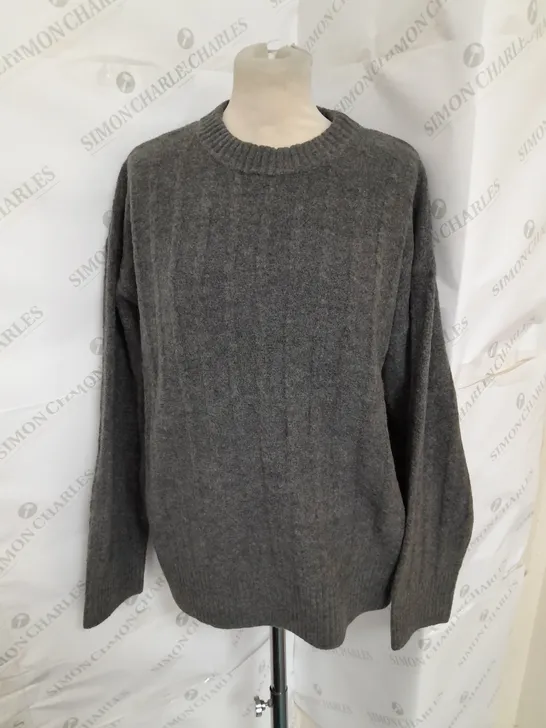 NOBODY'S CHILD CABLE CREW NECK JUMPER IN CHARCOAL GREY SIZE S