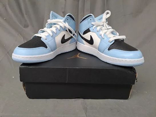 BOXED PAIR OF NIKE AIR JORDAN 1 MID SHOES IN BLUE/BLACK/WHITE UK SIZE 5