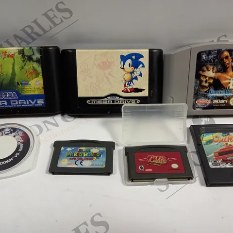 APPROXIMATELY 7 ASSORTED VINTAGE VIDEO GAMES FOR VARIOUS CONSOLES TO INCLUDE SONIC THE HEDGEHOG, OUTRUN, SUPER MARIO WORLD ETC 