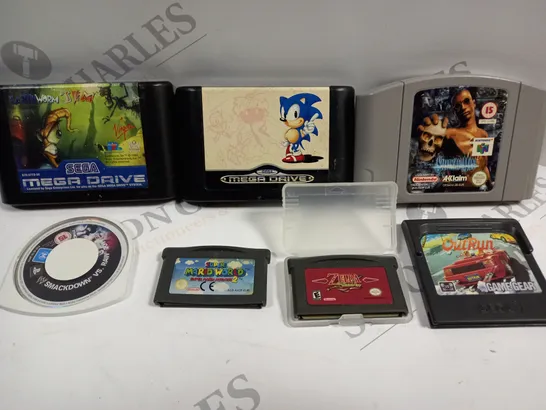 APPROXIMATELY 7 ASSORTED VINTAGE VIDEO GAMES FOR VARIOUS CONSOLES TO INCLUDE SONIC THE HEDGEHOG, OUTRUN, SUPER MARIO WORLD ETC 