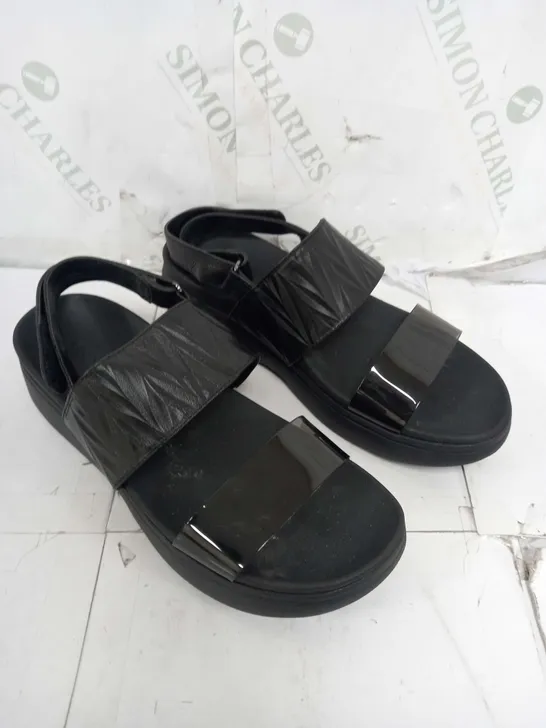 VIONIC SUNRISE KARLEEN SANDAL SIZE 8