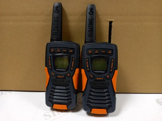 COBRA AM1035 FLT TWO WAY RADIO SET 