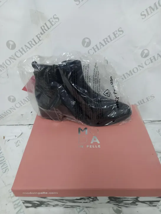 MODA IN PELLE LILITH ANKLE BOOTS BLACK LEATHER SIZE 6 - BOXED 