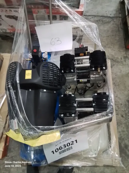 DRAPER 100L 3.0HP (2.2KW) V-TWIN AIR COMPRESSOR AND HYUNDAI 100 LITRE SILENCED AIR COMPRESSOR - UNPROCESSED RAW RETURNS