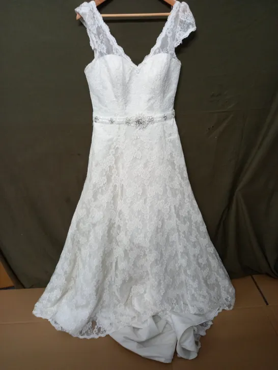 ROSETTA NICOLINI LACE EMBELLISHED WEDDING DRESS - SIZE RNP