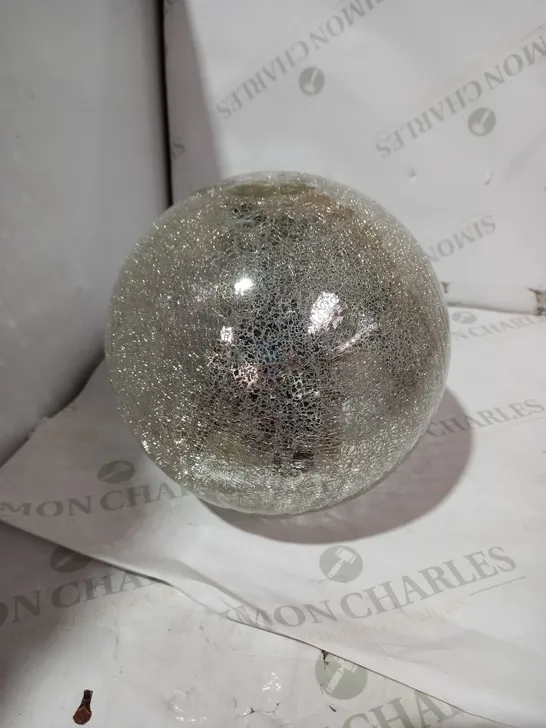 MR CHRISTMAS 8" GLASS CRACKLE SPHERE WITH ROTATING LIGHT 