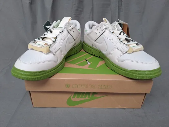 BOXED PAIR OF NIKE AIR DUNK LOW JUMBO SHOES IN WHITE/GREEN UK SIZE 10